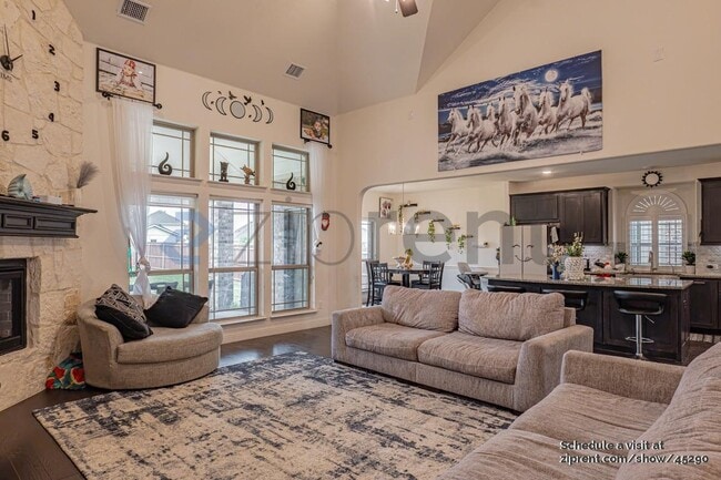 Foto del edificio - 6036 Warden Lk Trl