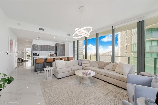 Foto del edificio - 480 NE 31st St