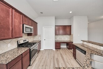 Building Photo - 2310 Brett Ct Building Photo - 2310 Brett Ct