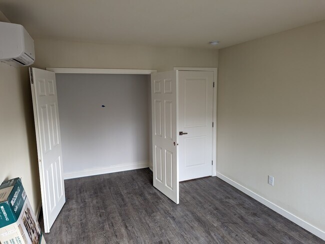 Foto del edificio - 5209 S Pine St