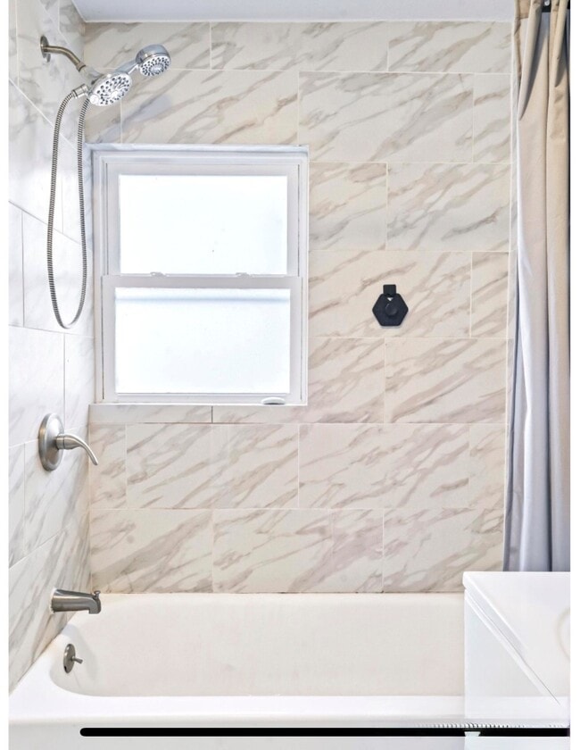 Photo - 2565 Pierce St House