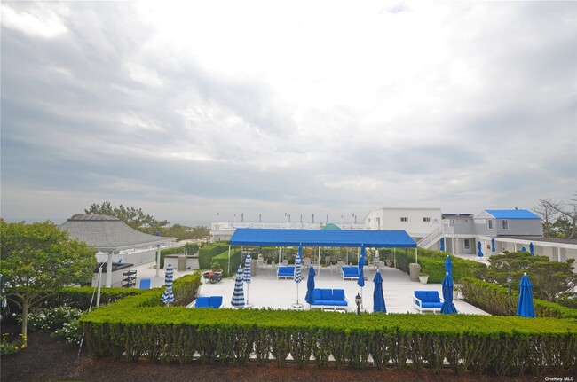Building Photo - 231 Dune Rd