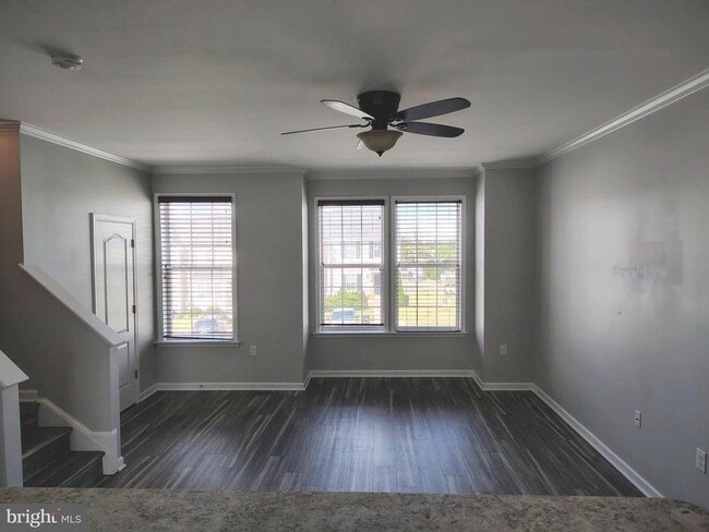 Building Photo - 11 Britania Ct