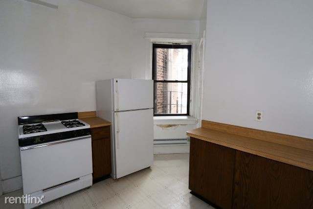 Building Photo - 2508 N Clark St