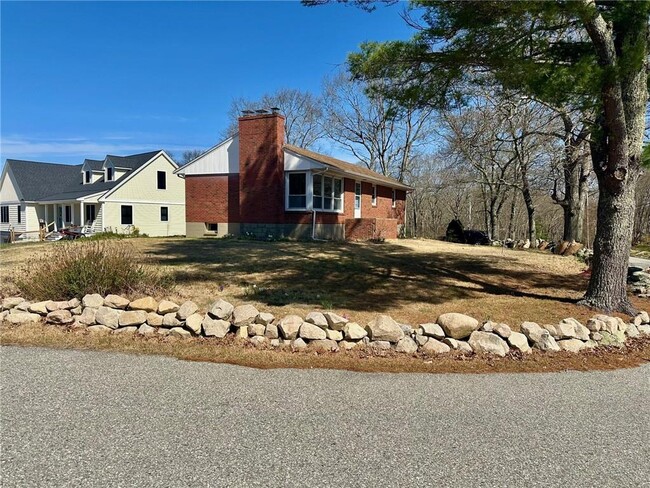 Building Photo - 17 Pound Rd