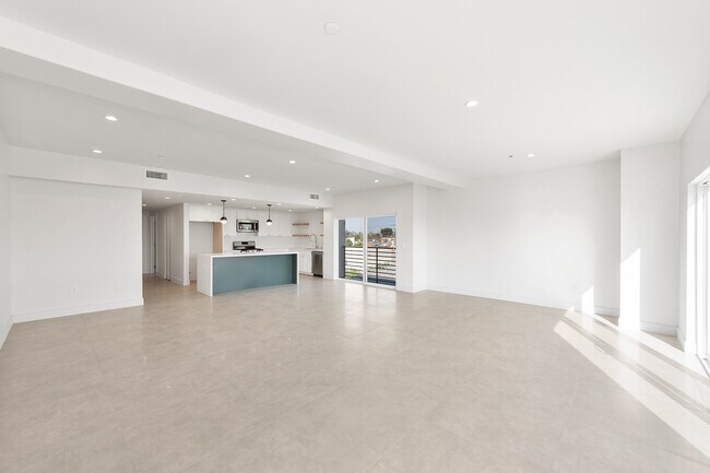 Foto del edificio - 6025 Craner Ave