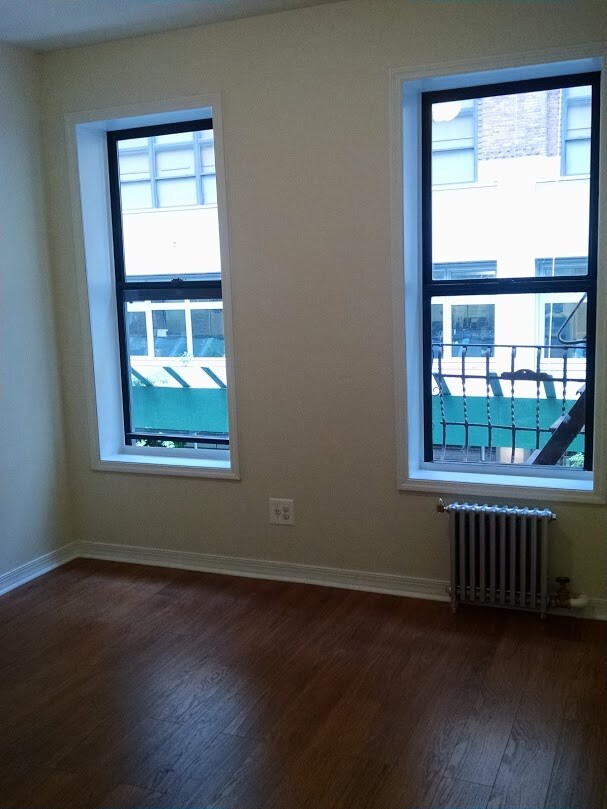 Building Photo - 447 W 16th St