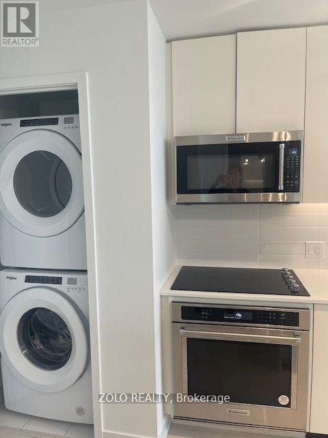 Building Photo - 181 Sheppard Ave E