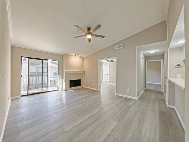 Foto del edificio - 8100 Cambridge St