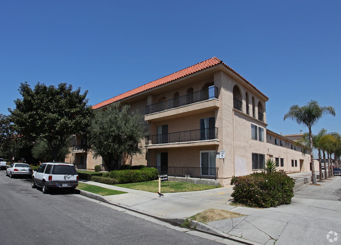 Casa Grande - Apartments in Torrance, CA | Westside Rentals