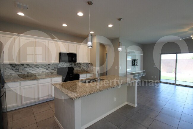 Foto del edificio - 41582 N Willow Ct