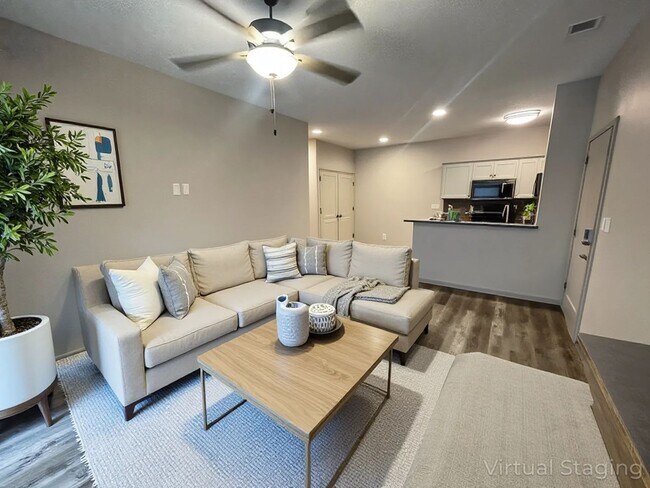 Foto del edificio - 2 Bedroom 2 Bath Lakeside Condo on Table Rock Lake in Branson MO - Flexible Lease Terms & MOVE IN...