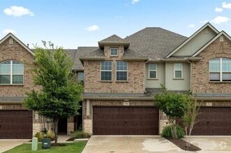 Building Photo - 2721 Majesty Dr