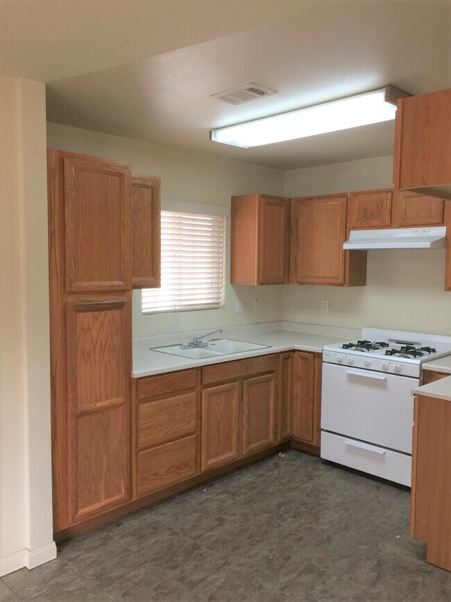 219 N Spruce Ave Unit c, Rialto, CA 92376 Apartments in Rialto, CA