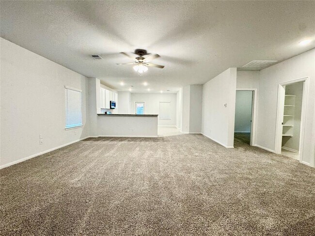 Foto del edificio - 4807 Bluestem Dr