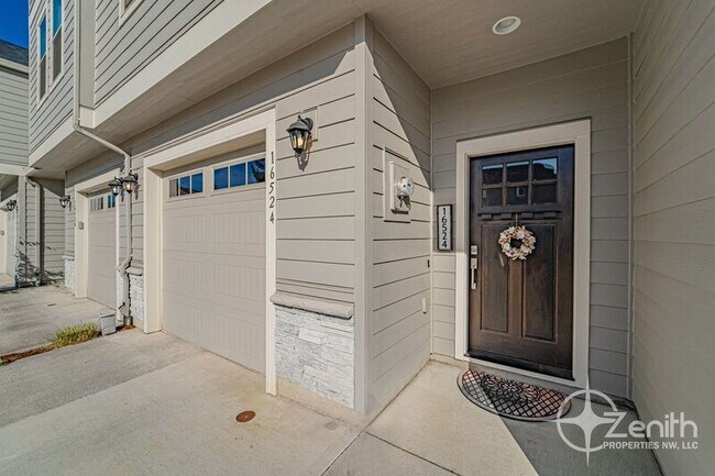 Foto del edificio - 16524 SE 40th Cr