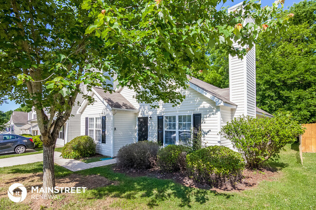 Building Photo - 1208 McAllister Dr