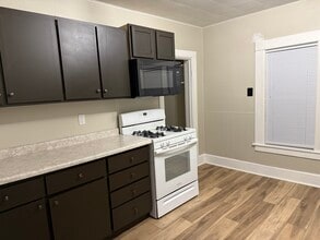 Building Photo - 377 Ellis St