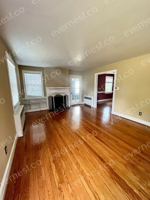 Building Photo - 2403 Dumbarton Rd