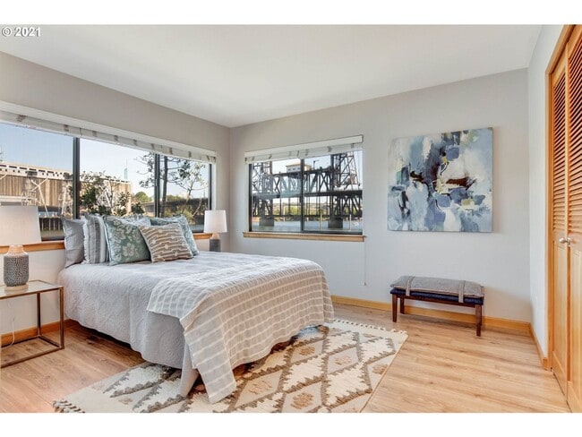 Photo - Modern Waterfront Living at The McCormick Pier! Call TODAY to schedule a tour! 503-664-4101 Apartment