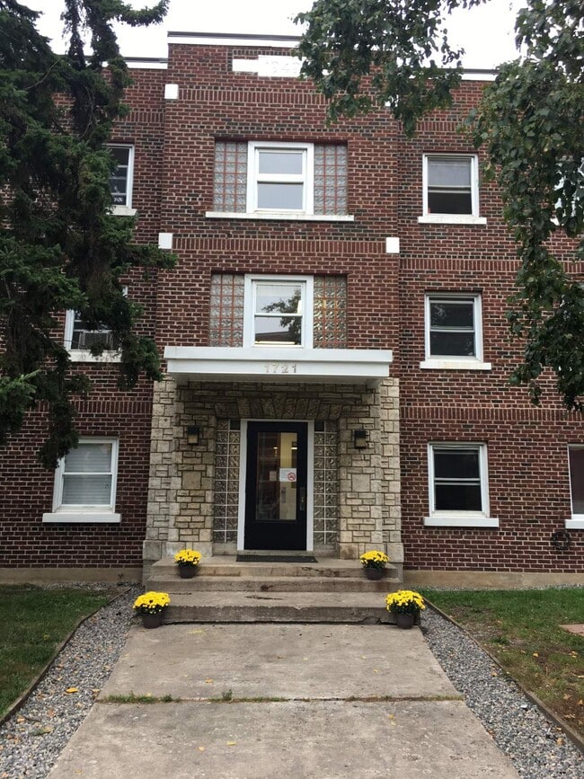 Building Photo - Moodie Apartments