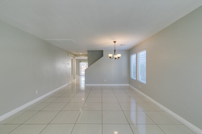 Building Photo - SILVERADO RANCH BEAUTY!
