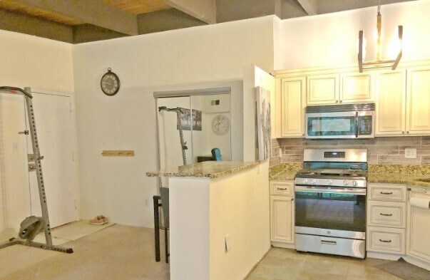 Building Photo - 7839 Enola St