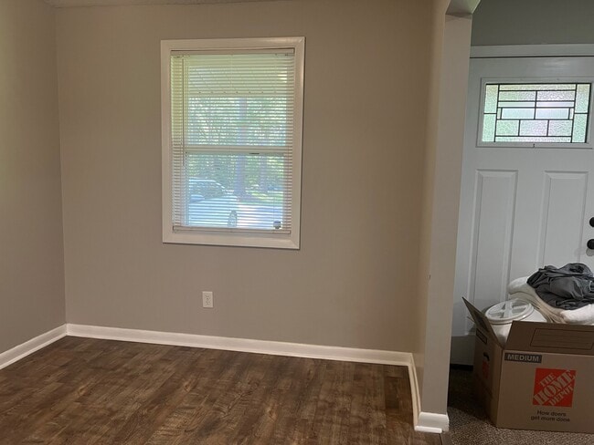 Building Photo - 2053 Mims Rd