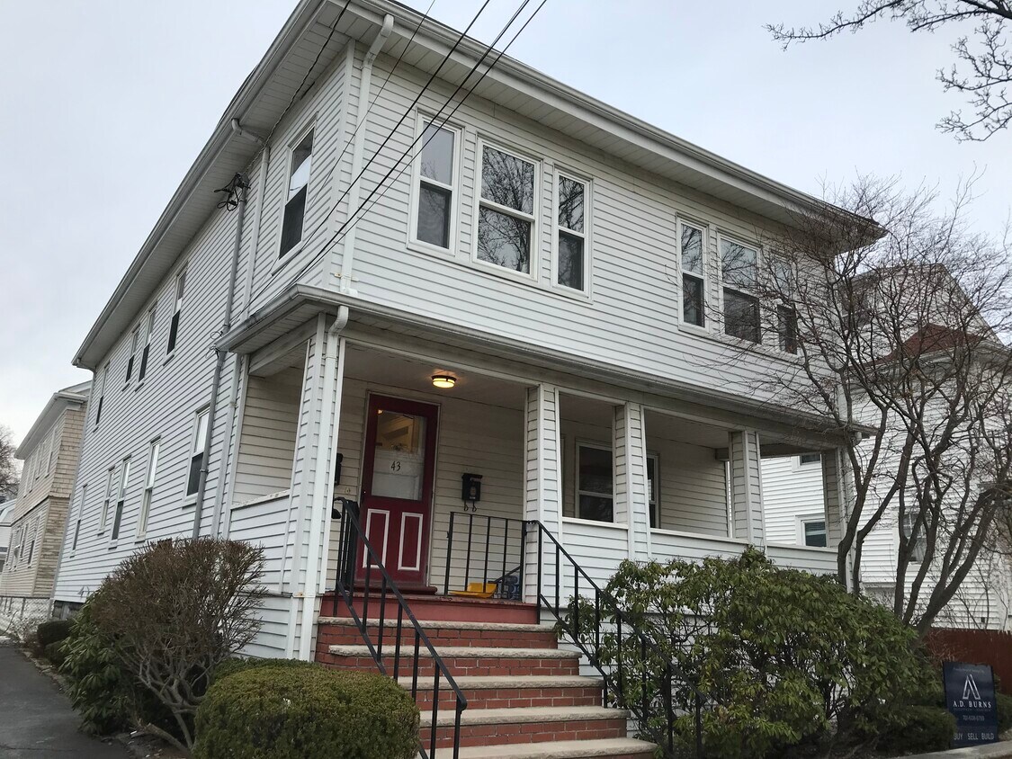 Primary Photo - 50 Hamilton St