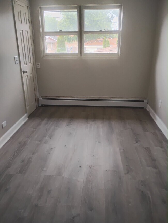 Foto del edificio - 1069 Burnham Ave