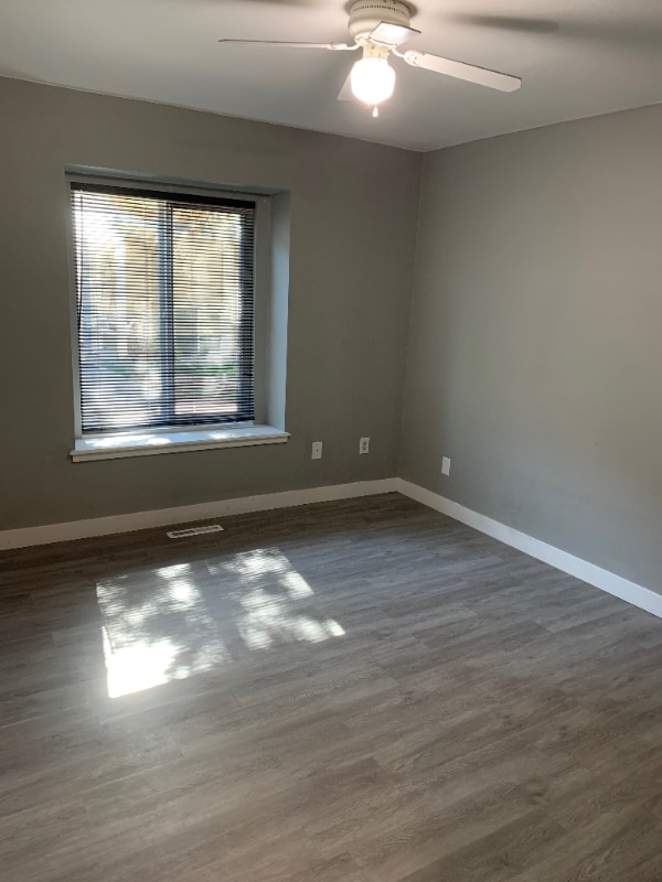 Photo - 7943 York St House