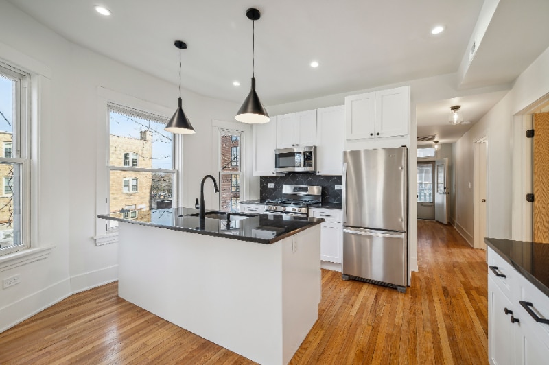 Photo - 1928 Harrison St (Evanston, IL)