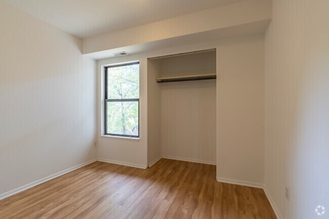 2 habitaciones, 1 baño - 750 pies cuadrados - 2.º piso - Habitación 1 - Knob Pines Apartments