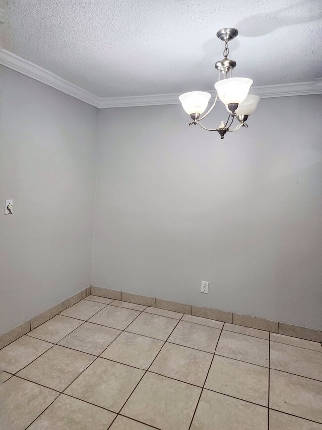 Building Photo - Heat and hot water included! 2 bed condo n...