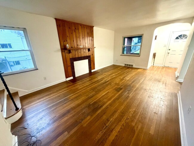Foto del edificio - 2725 Glen Mawr St