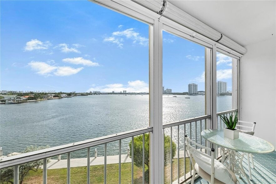 Photo - 3020 MARCOS DR Unit S509