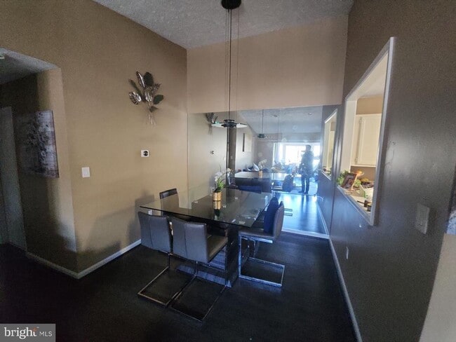 Foto del edificio - 936 Windbrooke Dr