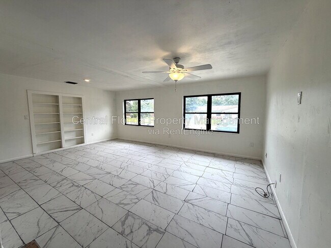 Building Photo - 1624 Ferndell Rd