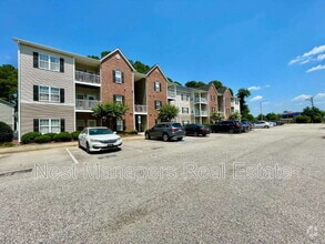 Building Photo - 635 Marshtree Ln