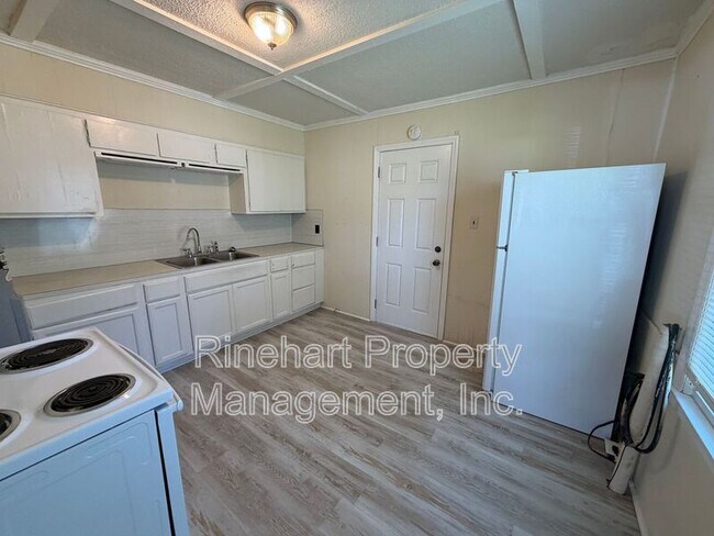 Foto del edificio - 1431 Edgewood Dr