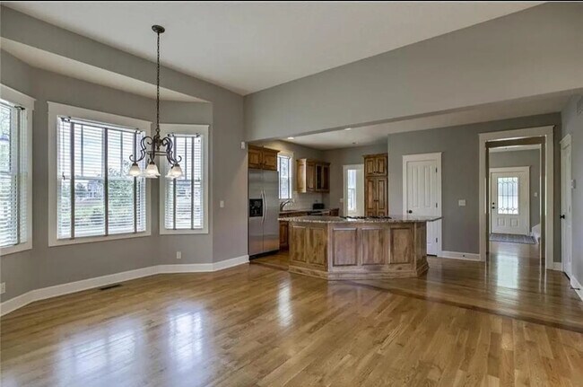 Foto del edificio - 7925 N Ln Ave