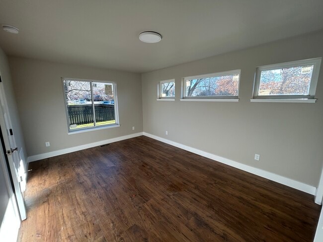 Bedroom 2 - 236 W Kent Ave