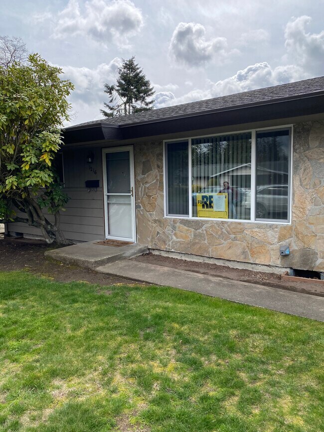 1216 4th Ave NW Unit 1216, Puyallup, WA 98371 Apartments in Puyallup