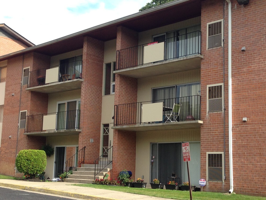 2309 Olson St, Temple Hills, MD 20748 Condo for Rent in Temple Hills, MD