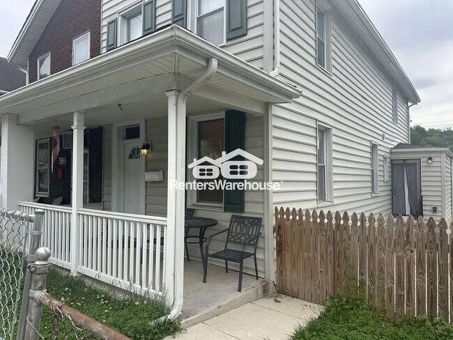 Building Photo - 3618 Ash St