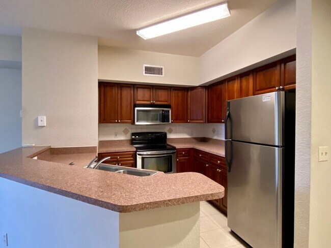 Building Photo - MOVE-IN SPECIAL - $500 CREDIT! 1BR/1BA Altamonte Springs Condo!