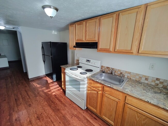 Building Photo - 2663 S 18th St