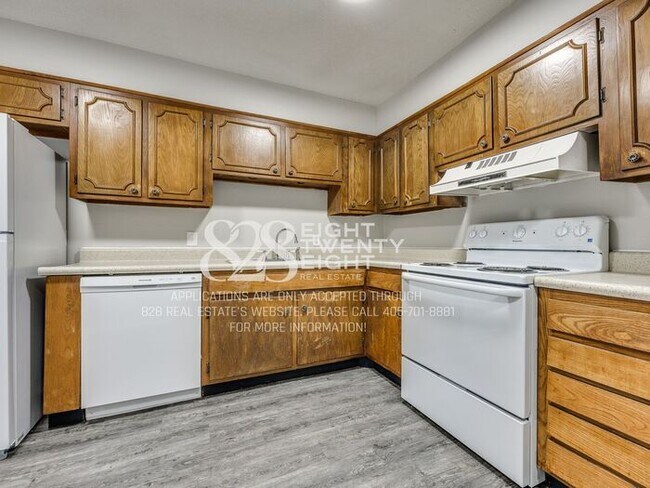 Foto del edificio - *AVAILABLE NOW!* 2 Bedroom/1.5 Bath Barkley Townhome - ALL BILLS PAID