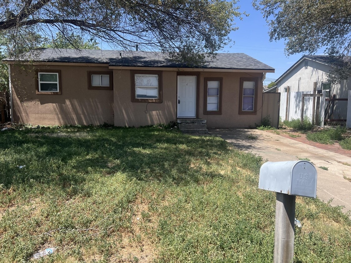 Primary Photo - 1028 Pryor St
