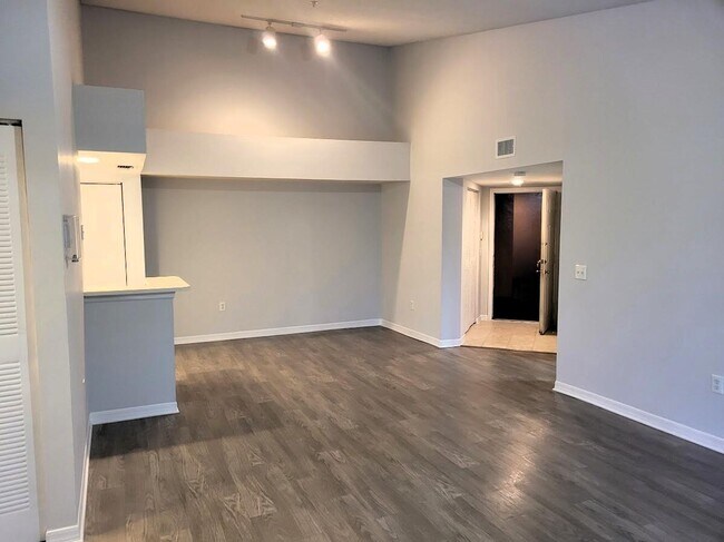 Foto del edificio - 4197 N Haverhill Rd
